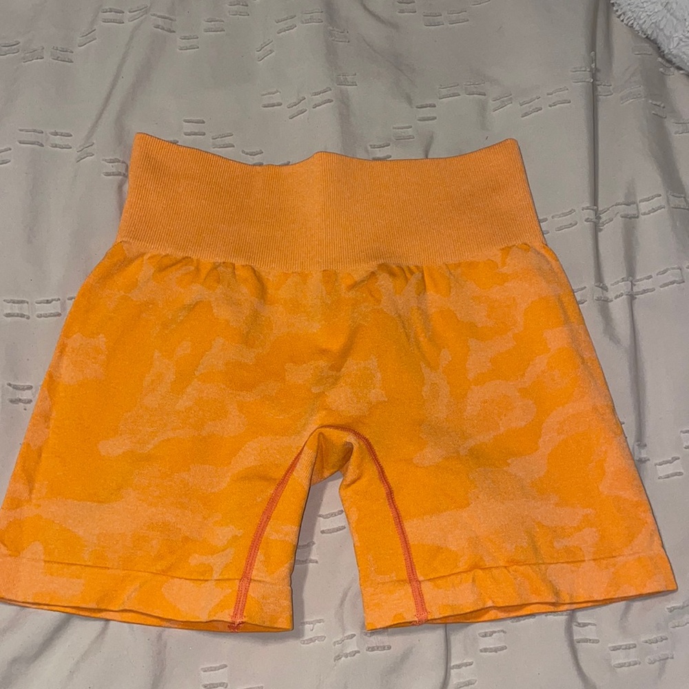 orange amazon camo biker shorts